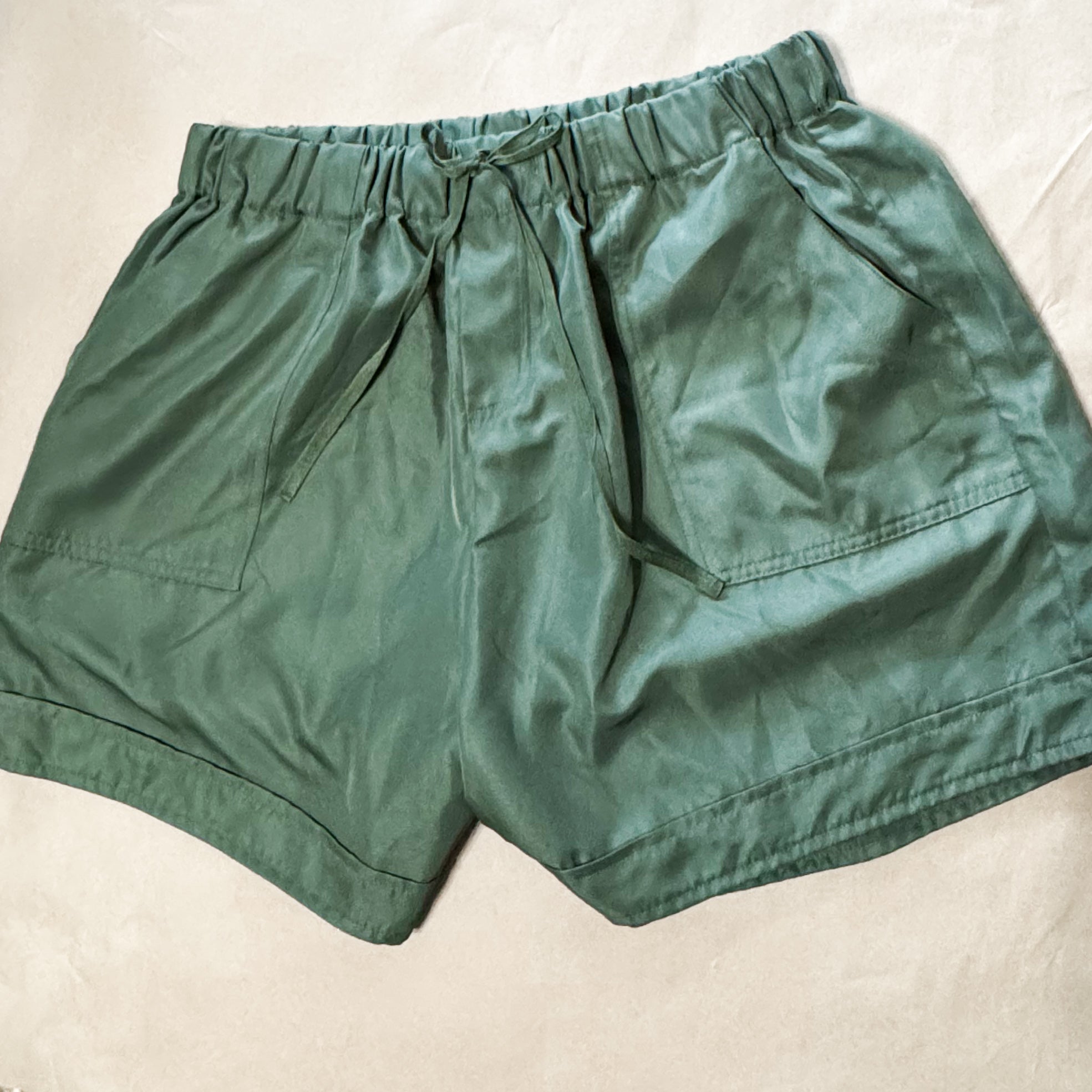 Charlotte Shorts Olive